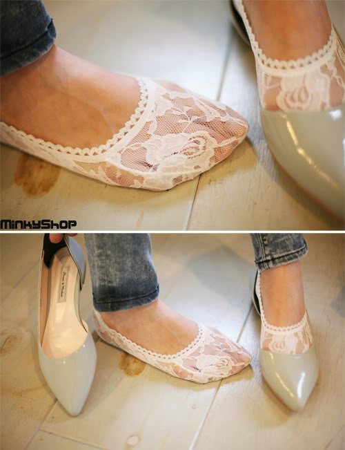 Rose Pattern Lace Footsies